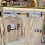 KREM GAP BASKILI EŞOFMAN TAKIMI