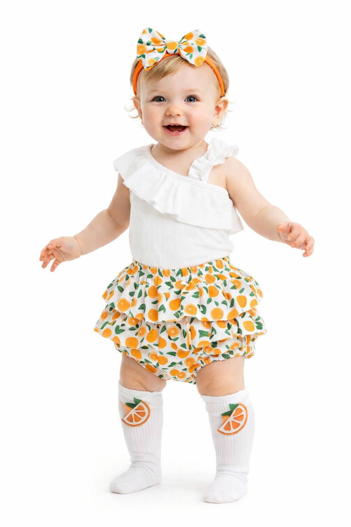 Kız Bebek Portakal Desenli Fırfırlı Şort Ve Beyaz Tek Kol Ve Keçeli Çorap Set