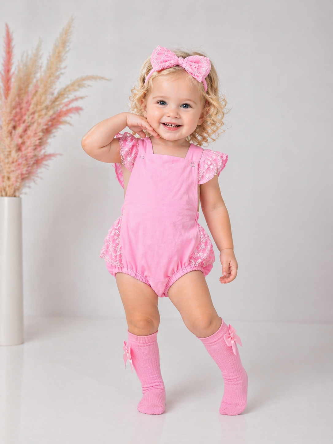 Kız Bebek Pembe Dantelli Slopet Ve Pembe Fiyonk Çorap Set